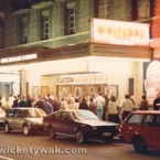 waiting_for_the_show_in_sydney